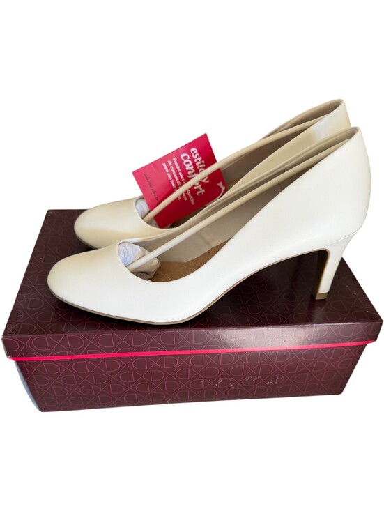 Karma Shoes - Dexflex Comfort, 8.5,Karma White, Patent Pumps Heels